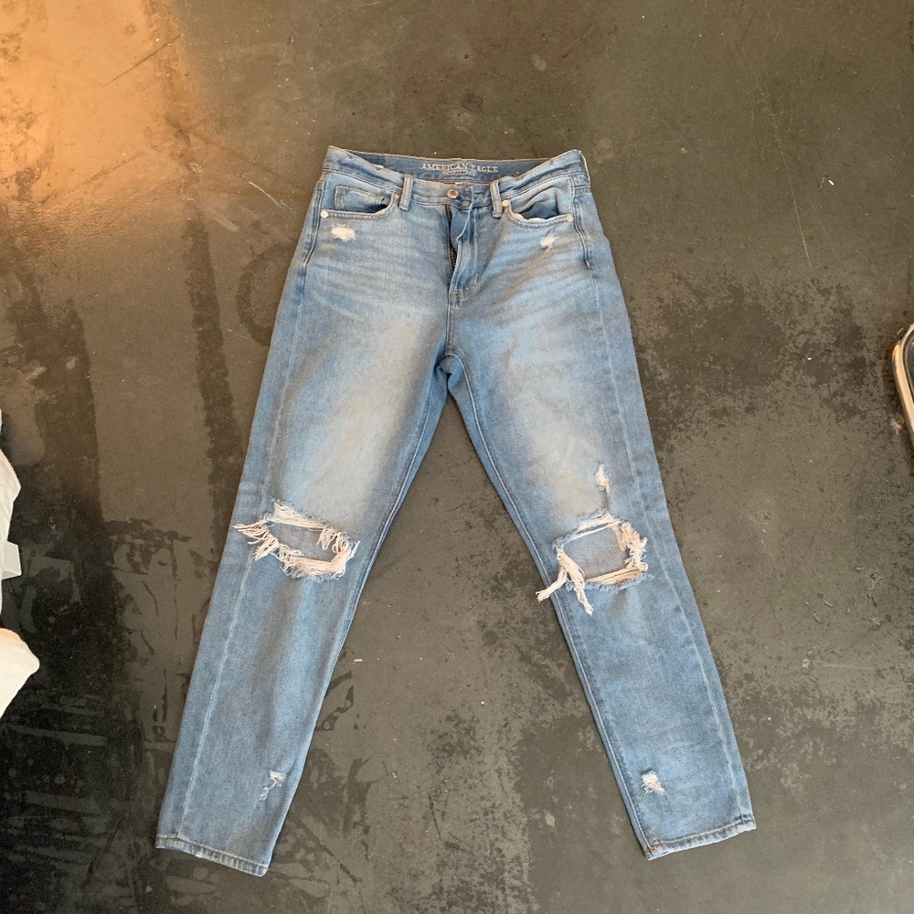 American Eagle Mom Jeans Size 4